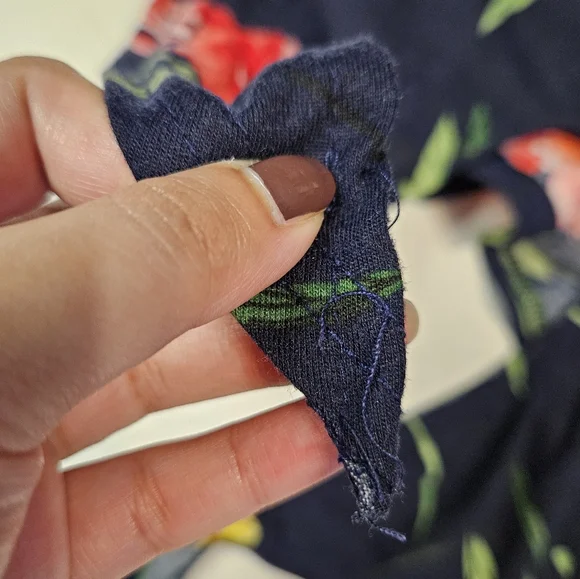 Magazine Flower Tank Top - Picture 4 of 11